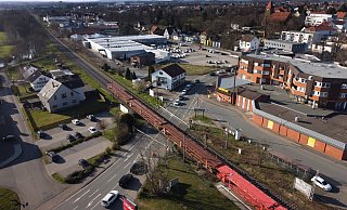 Wenn die Schranken unten sind, heißt es: Warten am Bahnübergang in Kirchlengern. - Gerald Dunkel Wenn die Schranken unten sind, heißt es: Warten am Bahnübergang in Kirchlengern. - Gerald Dunkel