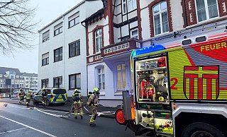 Rasch konnte die Feuerwehr bei einem Brand in einer Erdgeschosswohnung an der Florianstraße Entwarnung geben. - Ralph Meyer Rasch konnte die Feuerwehr bei einem Brand in einer Erdgeschosswohnung an der Florianstraße Entwarnung geben. - Ralph Meyer