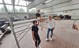Janina Beiderwieden (JBs Kids Factory), ihr Sohn Lias und Remise-Investor Wilhelm Mormann (Cobus Concept) haben im Juni die Pläne vorgestellt. - Peter Heidbrink Janina Beiderwieden (JBs Kids Factory), ihr Sohn Lias und Remise-Investor Wilhelm Mormann (Cobus Concept) haben im Juni die Pläne vorgestellt. - Peter Heidbrink