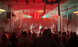 Die Willebadessener Schützen laden ein zum Feiern und Tanzen in der Stadthalle mit Diemel-Rausch – gern im Oktoberfest-Outfit. - Schützen Die Willebadessener Schützen laden ein zum Feiern und Tanzen in der Stadthalle mit Diemel-Rausch – gern im Oktoberfest-Outfit. - Schützen