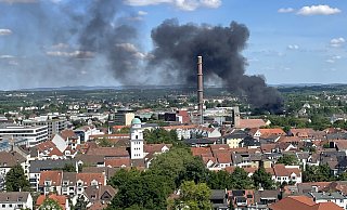 Die Rauchsäule an der Beckhausstraße war überall in Bielefeld zu sehen - fotografiert aus dem H1. - Maximilian Möllhoff Die Rauchsäule an der Beckhausstraße war überall in Bielefeld zu sehen - fotografiert aus dem H1. - Maximilian Möllhoff