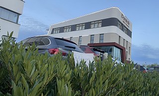 Bei der AfD-Wahlparty im Hotel Dominik hat die Presse keinen Zugang zum angemieteten Festsaal gehabt. - Rajkumar Mukherjee Bei der AfD-Wahlparty im Hotel Dominik hat die Presse keinen Zugang zum angemieteten Festsaal gehabt. - Rajkumar Mukherjee