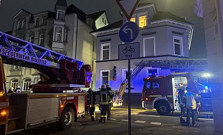 Das Feuer brach in einer Abstellkammer im Treppenhaus vor der Dachgeschosswohnung aus. - Paul Brinkmann Das Feuer brach in einer Abstellkammer im Treppenhaus vor der Dachgeschosswohnung aus. - Paul Brinkmann