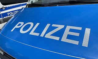Auf der Landstraße 754 bei Büren ist es am Dienstag zu einem Unfall gekommen, bei dem drei Personen verletzt worden sind. - Symbolbild: Jens Reddeker,Stefan Weber Auf der Landstraße 754 bei Büren ist es am Dienstag zu einem Unfall gekommen, bei dem drei Personen verletzt worden sind. - Symbolbild: Jens Reddeker,Stefan Weber