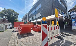 An der Ecke Elsedamm/Bahnhofstraße soll die Stadtbücherei ein Übergangsquartier bekommen. - Peter Heidbrink An der Ecke Elsedamm/Bahnhofstraße soll die Stadtbücherei ein Übergangsquartier bekommen. - Peter Heidbrink