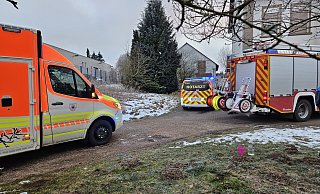 Feuerwehr und Rettungsdienst rückten am Montag zur Rolfzener Straße in Steinheim aus. - Feuerwehr Steinheim Feuerwehr und Rettungsdienst rückten am Montag zur Rolfzener Straße in Steinheim aus. - Feuerwehr Steinheim