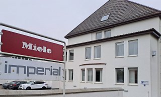 Die Verwaltung von Miele/Imperial an der Borriesstraße/Miele-Straße. - Peter Heidbrink Die Verwaltung von Miele/Imperial an der Borriesstraße/Miele-Straße. - Peter Heidbrink
