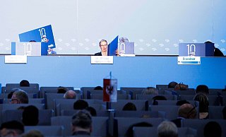 Die AfD-Bundesvorsitzende Alice Weidel bei der Europawahlversammlung in der Messe Magdeburg. - Carsten Koall/dpa Die AfD-Bundesvorsitzende Alice Weidel bei der Europawahlversammlung in der Messe Magdeburg. - Carsten Koall/dpa