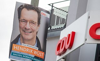 Auch Ministerpräsident Hendrik Wüst tritt auf. - Niklas Tüns Auch Ministerpräsident Hendrik Wüst tritt auf. - Niklas Tüns