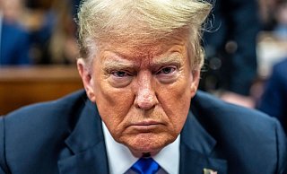 Donald Trump hat auf der Plattform Truth Social eine vulgäre Bemerkung über seine demokratische Kontrahentin Kamala Harris verbreitet. (Archivbild) - Mark Peterson/AP/dpa Donald Trump hat auf der Plattform Truth Social eine vulgäre Bemerkung über seine demokratische Kontrahentin Kamala Harris verbreitet. (Archivbild) - Mark Peterson/AP/dpa
