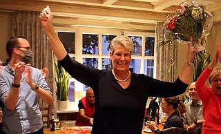 Susanne Rutenkröger freut sich über ihren Sieg. - Björn Kenter Susanne Rutenkröger freut sich über ihren Sieg. - Björn Kenter