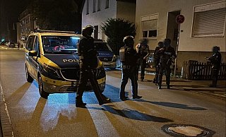 Die Polizei hatte in der Nacht zu Sonntag einen Großeinsatz an der Bielefelder Bleichstraße. - NW Die Polizei hatte in der Nacht zu Sonntag einen Großeinsatz an der Bielefelder Bleichstraße. - NW