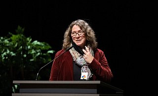 In einer persönlichen Rede begründete Umweltdezernentin Anja Ritschel am Donnerstagabend in der Stadthalle ihre gut überlegte, nicht leichte Entscheidung. - Oliver Krato In einer persönlichen Rede begründete Umweltdezernentin Anja Ritschel am Donnerstagabend in der Stadthalle ihre gut überlegte, nicht leichte Entscheidung. - Oliver Krato