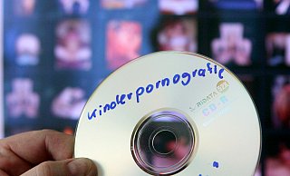 Kinderpornografische Delikte werden nicht so hart bestraft wie Diebstahlsdelikte. - Verwendung weltweit Kinderpornografische Delikte werden nicht so hart bestraft wie Diebstahlsdelikte. - Verwendung weltweit