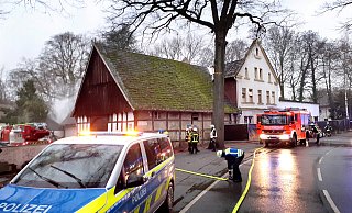 Hinten ist der Qualm zu sehen: Feuerwehreinsatz an der Parkschänke. - Andreas Frücht Hinten ist der Qualm zu sehen: Feuerwehreinsatz an der Parkschänke. - Andreas Frücht