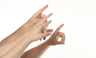 Wer hat etwas falsch gemacht: Mit Schuldzuweisungen sind wir gerade in Coronazeiten schnell bei der Hand. - picture alliance / RelaXimages Wer hat etwas falsch gemacht: Mit Schuldzuweisungen sind wir gerade in Coronazeiten schnell bei der Hand. - picture alliance / RelaXimages
