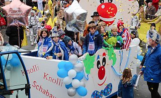Der Rosensonntagsumzug und laut und bunt und macht Stimmung. - Karnevalverein Blau-Weiss 1974 e.V. Scharmede Der Rosensonntagsumzug und laut und bunt und macht Stimmung. - Karnevalverein Blau-Weiss 1974 e.V. Scharmede