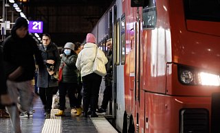 Der deutsche Bundestag hat die Änderung des Regionalisierungsgesetzes zur Finanzierung des Deutschlandtickets beschlossen. - Lando Hass/dpa Der deutsche Bundestag hat die Änderung des Regionalisierungsgesetzes zur Finanzierung des Deutschlandtickets beschlossen. - Lando Hass/dpa