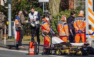 Im Kreis Gütersloh hat es am Montagvormittag einen SEK-Einsatz gegeben. Ein Mann war mit einem Messer unterwegs. Er konnte überwältigt werden. - Paul Brinkmann Im Kreis Gütersloh hat es am Montagvormittag einen SEK-Einsatz gegeben. Ein Mann war mit einem Messer unterwegs. Er konnte überwältigt werden. - Paul Brinkmann