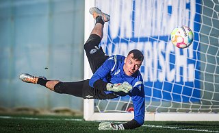 Torwart Arne Schulz, hier im Wintertrainingslager der Arminia im spanischen Benidorm, wechselt aus Bielefeld an die Pader. - Sarah Jonek Torwart Arne Schulz, hier im Wintertrainingslager der Arminia im spanischen Benidorm, wechselt aus Bielefeld an die Pader. - Sarah Jonek