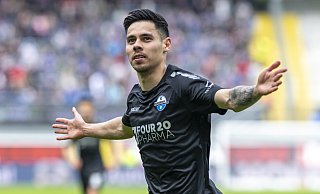 Hier jubelt SCP-Akteur Raphael Obermair über seinen Elfmetertreffer im Heimspiel gegen Elversberg. - picture alliance/dpa Hier jubelt SCP-Akteur Raphael Obermair über seinen Elfmetertreffer im Heimspiel gegen Elversberg. - picture alliance/dpa