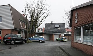 Die Polizei wird das Gelände an der Südstraße verlassen und in ein neues Gebäude umziehen. Die Feuerwehr (r.) erhält dann genügend Platz für einen modernen Neubau. - Regina Brucksch Die Polizei wird das Gelände an der Südstraße verlassen und in ein neues Gebäude umziehen. Die Feuerwehr (r.) erhält dann genügend Platz für einen modernen Neubau. - Regina Brucksch