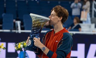Jannik Sinner bejubelt den Titel beim Turnier in Cincinnati. - Wally Nell/ZUMA Press Wire/dpa Jannik Sinner bejubelt den Titel beim Turnier in Cincinnati. - Wally Nell/ZUMA Press Wire/dpa