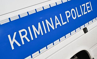 Die Kriminalpolizei im Kreis Höxter geht unklaren Todesfällen regelmäßig auf die Spur. Damit strafbare Handlungen ausgeschlossen werden können. Sie kommen allerdings in der Regel in Zivilkleidung und mit zivilen Fahrzeugen. - Patrick Pleul/dpa Die Kriminalpolizei im Kreis Höxter geht unklaren Todesfällen regelmäßig auf die Spur. Damit strafbare Handlungen ausgeschlossen werden können. Sie kommen allerdings in der Regel in Zivilkleidung und mit zivilen Fahrzeugen. - Patrick Pleul/dpa