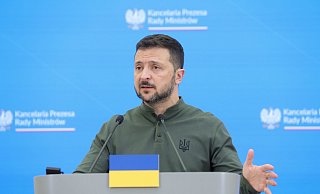 Der ukrainische Präsident Wolodymyr Selenskyj nennt den Rakeneinschlag in einem Kinderkrankenhaus in Kiew einen gezielten Angriff des russischen Militärs. - Rafal Guz/PAP/dpa Der ukrainische Präsident Wolodymyr Selenskyj nennt den Rakeneinschlag in einem Kinderkrankenhaus in Kiew einen gezielten Angriff des russischen Militärs. - Rafal Guz/PAP/dpa