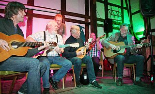 Finale: Ralf Liebelt (v. l.), Hans Peter Rewerts, Michael Dörries, Burkhard Stimpel, Jay Minor und Robert Paterson. - Burkhard Battran Finale: Ralf Liebelt (v. l.), Hans Peter Rewerts, Michael Dörries, Burkhard Stimpel, Jay Minor und Robert Paterson. - Burkhard Battran