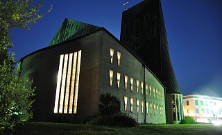 Die Thomaskirche in Espelkamp. - Frank Hesse Die Thomaskirche in Espelkamp. - Frank Hesse