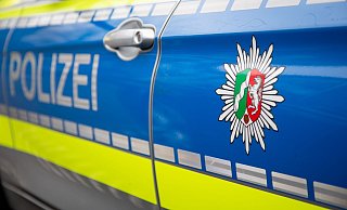 Die Polizei Gütersloh sucht mit Phantombildern nach den zwei Trickdiebinnen. - Friso Gentsch/dpa Die Polizei Gütersloh sucht mit Phantombildern nach den zwei Trickdiebinnen. - Friso Gentsch/dpa