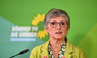 Die Grünen-Fraktionsvorsitzende Britta Haßelmann setzt sich für die Kindergrundsicherung ein. - Martin Schutt/dpa Die Grünen-Fraktionsvorsitzende Britta Haßelmann setzt sich für die Kindergrundsicherung ein. - Martin Schutt/dpa