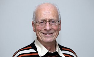 Herforder Aktivist Gerd Büntzly freut sich über den Aachener Friedenspreis für "atomwaffenfrei.jetzt!". - Frank-Michael Kiel-Steinkamp Herforder Aktivist Gerd Büntzly freut sich über den Aachener Friedenspreis für "atomwaffenfrei.jetzt!". - Frank-Michael Kiel-Steinkamp