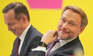 Christian Lindner (r) ist designierter Finanzminister, Volker Wissing wird Verkehrsminister. - Foto: Michael Kappeler/dpa Christian Lindner (r) ist designierter Finanzminister, Volker Wissing wird Verkehrsminister. - Foto: Michael Kappeler/dpa