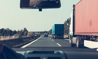 Ein Familienvater aus Ahlen soll auf der A2 einen anderen Autofahrer im März nach wechselseitigen Überholmanövern gefährlich ausgebremst haben. - Pixabay (Symbolbild) Ein Familienvater aus Ahlen soll auf der A2 einen anderen Autofahrer im März nach wechselseitigen Überholmanövern gefährlich ausgebremst haben. - Pixabay (Symbolbild)