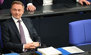 Christian Lindner (FDP), Bundesminister der Finanzen, während der Regierungsbefragung des Bundestags. - Julian Weber/dpa Christian Lindner (FDP), Bundesminister der Finanzen, während der Regierungsbefragung des Bundestags. - Julian Weber/dpa