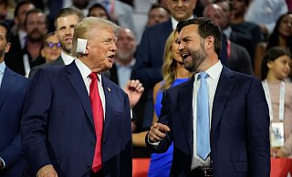 Trump und Vance bei ihrem ersten gemeinsamen Auftritt als mögliches Duo für das Weiße Haus. - Paul Sancya/AP Trump und Vance bei ihrem ersten gemeinsamen Auftritt als mögliches Duo für das Weiße Haus. - Paul Sancya/AP