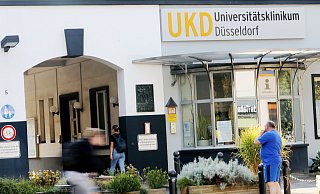 Das größte Ziel von Cyber-Angriffen auf Krankenhäuser sind die Daten, die Systeme über Patienten haben, sagt IT-Experte Alfred Leingang - das Foto zeigt das Uniklinikum Düsseldorf, das von Hackern attackiert wurde. - picture alliance/dpa Das größte Ziel von Cyber-Angriffen auf Krankenhäuser sind die Daten, die Systeme über Patienten haben, sagt IT-Experte Alfred Leingang - das Foto zeigt das Uniklinikum Düsseldorf, das von Hackern attackiert wurde. - picture alliance/dpa