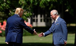 Die Geheimwaffe des Premiers? König Charles (r.) soll sich gut mit Trump verstehen. (Archivbild) - Toby Melville/PA Wire/dpa Die Geheimwaffe des Premiers? König Charles (r.) soll sich gut mit Trump verstehen. (Archivbild) - Toby Melville/PA Wire/dpa