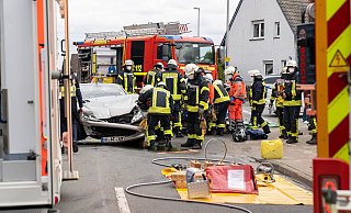 Bei dem Unfall in Ubbedissen wurde eine Frau schwer verletzt. - Christian Mathiesen Bei dem Unfall in Ubbedissen wurde eine Frau schwer verletzt. - Christian Mathiesen