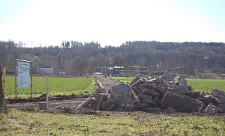 Vor allem im unteren Bereich in Nord-Süd-Richtung war die Langenhegge marode. Mit dem Ausbau des ersten Abschnittes wurde jetzt begonnen. - Sandra Spieker Vor allem im unteren Bereich in Nord-Süd-Richtung war die Langenhegge marode. Mit dem Ausbau des ersten Abschnittes wurde jetzt begonnen. - Sandra Spieker