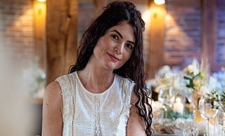 Alisa Özdil-Witte (34) hat den Schritt in die Selbstständigkeit gewagt. Mit ihrem Unternehmen "Feenstaub und Salbeigrün" startet sie in Herford durch. - Claus Frickemeier Alisa Özdil-Witte (34) hat den Schritt in die Selbstständigkeit gewagt. Mit ihrem Unternehmen "Feenstaub und Salbeigrün" startet sie in Herford durch. - Claus Frickemeier
