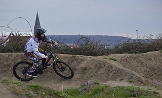 An einigen Orten im Kreis Höxter wie in Warburg (Foto), am Bielenberg in Höxter oder in Steinheim, gibt es bereits Pump-Tracks für Biker. - Vivien Tharun An einigen Orten im Kreis Höxter wie in Warburg (Foto), am Bielenberg in Höxter oder in Steinheim, gibt es bereits Pump-Tracks für Biker. - Vivien Tharun
