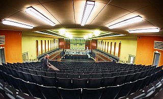 Die Oetkerhalle wird in den nächsten Wochen leer bleiben. Die Stadt untersagt alle öffentlichen Veranstaltungen. - Sarah Jonek Die Oetkerhalle wird in den nächsten Wochen leer bleiben. Die Stadt untersagt alle öffentlichen Veranstaltungen. - Sarah Jonek
