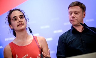 Die Bundesvorsitzenden der Linken schlagen Carola Rackete als Kandidatin für die Europawahl 2024 vor. - Britta Pedersen/dpa Die Bundesvorsitzenden der Linken schlagen Carola Rackete als Kandidatin für die Europawahl 2024 vor. - Britta Pedersen/dpa