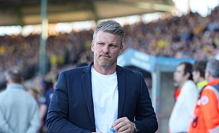 Paderborns Trainer Lukas Kwasniok schwärmte öffentlich vom FC Schalke 04. - picture alliance / Eibner-Pressefoto Paderborns Trainer Lukas Kwasniok schwärmte öffentlich vom FC Schalke 04. - picture alliance / Eibner-Pressefoto