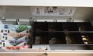 Ein Täter forderte den Tankstellen-Mitarbeiter zum Öffnen der Kasse auf. Symbolfoto: Pixabay Ein Täter forderte den Tankstellen-Mitarbeiter zum Öffnen der Kasse auf. Symbolfoto: Pixabay