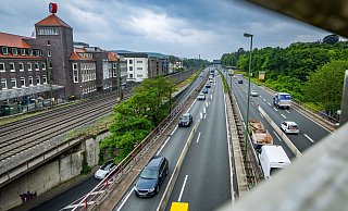 Mehrere dieser Baustellenbaken rammte der BMW-Fahrer auf seiner Flucht vor der Polizei. Sein Fluchtversuch glückte auf diese Weise nicht. - Sarah Jonek Mehrere dieser Baustellenbaken rammte der BMW-Fahrer auf seiner Flucht vor der Polizei. Sein Fluchtversuch glückte auf diese Weise nicht. - Sarah Jonek
