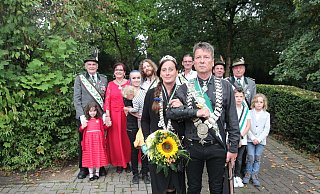 Das neue Majestätenpaar Astrid Schneider und Jörn Vogel . - naw Das neue Majestätenpaar Astrid Schneider und Jörn Vogel . - naw